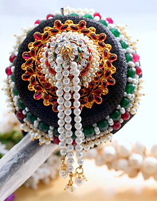 Andal Kondai - Kempstones & Agate Exclusive & Ethnic Ornamental Finish Hair Accessory Andal Kondai - Kempstones & Agate Exclusive & Ethnic Ornamental Finish Hair Accessory