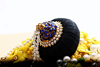 Andal Kondai - Full Blue Kemsptones Tradtional Hair Accessory