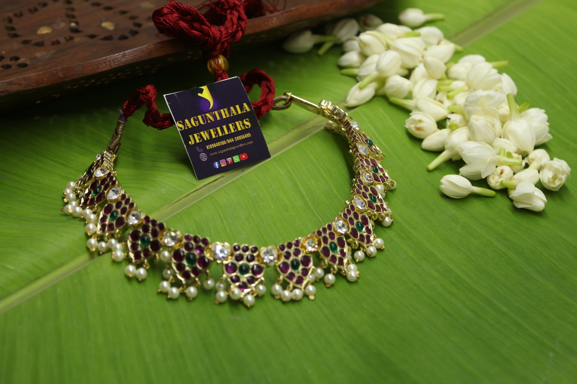 kempu choker