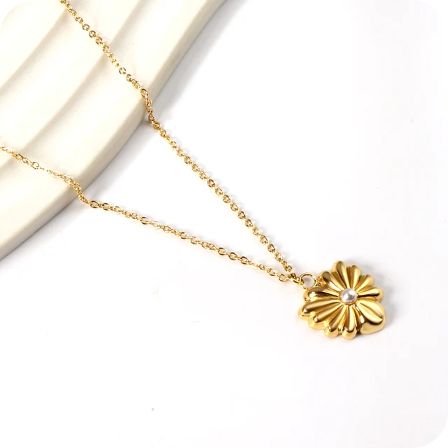 Flower with Pearl Necklace