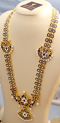 Margam Temple Jewellery - Mango Pattern with Chandran/Moon Side Pendants cHaram Margam Temple Jewellery - Mango Pattern with Chandran/Moon Side Pendants cHaram