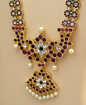 Margam Temple Jewellery - Mango Pattern with Chandran/Moon Side Pendants cHaram Margam Temple Jewellery - Mango Pattern with Chandran/Moon Side Pendants cHaram