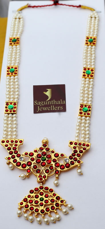 Temple Jewellery β Pearls Haram with Kempstones Pendant (Artificial) Temple Jewellery β Pearls Haram with Kempstones Pendant (Artificial)