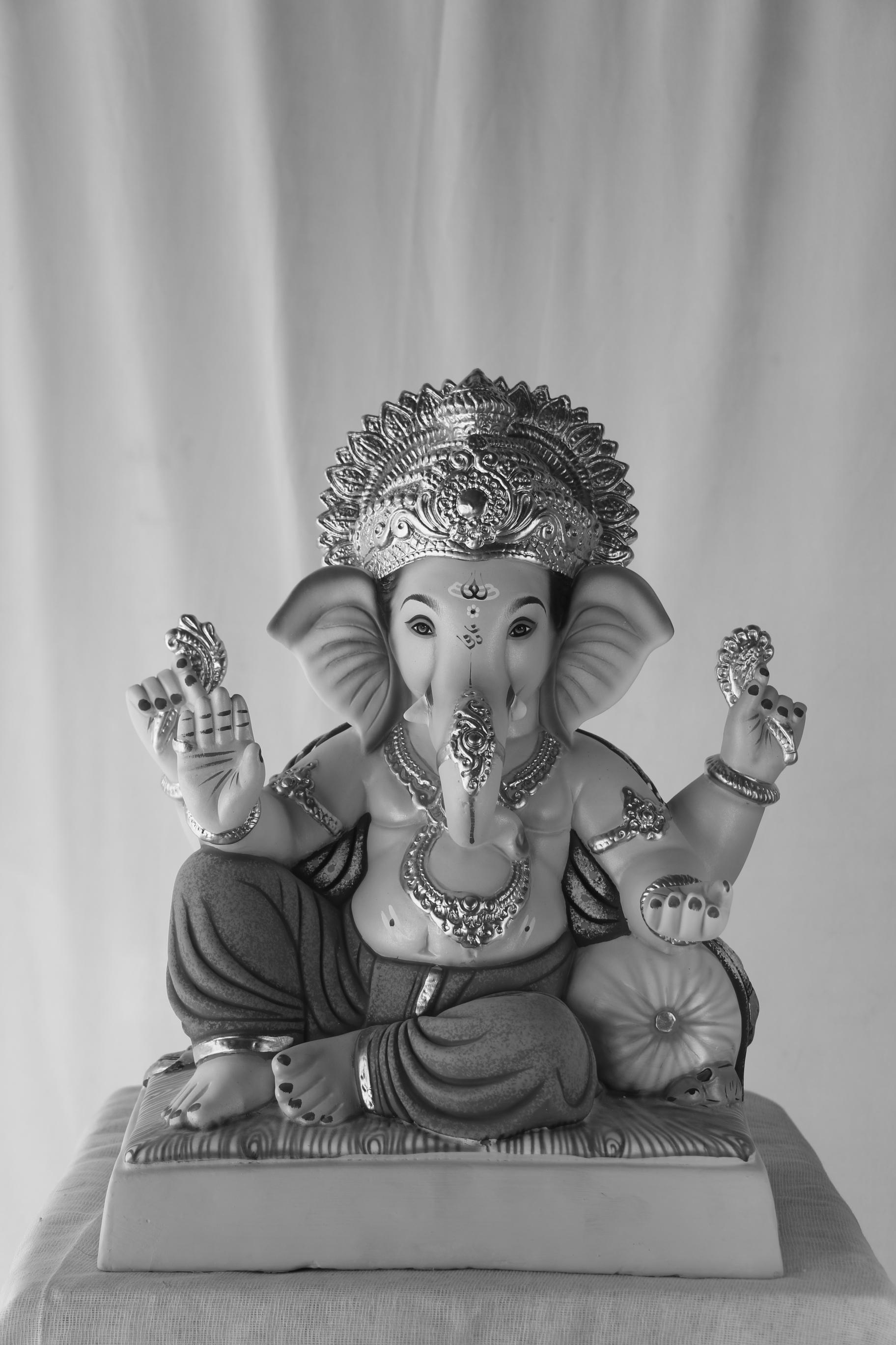 Peshwa Ganpati | POP Ganpati | 17 Inches Height | MSKK-0005-POP-17-PESHW-PSKK-DNOA