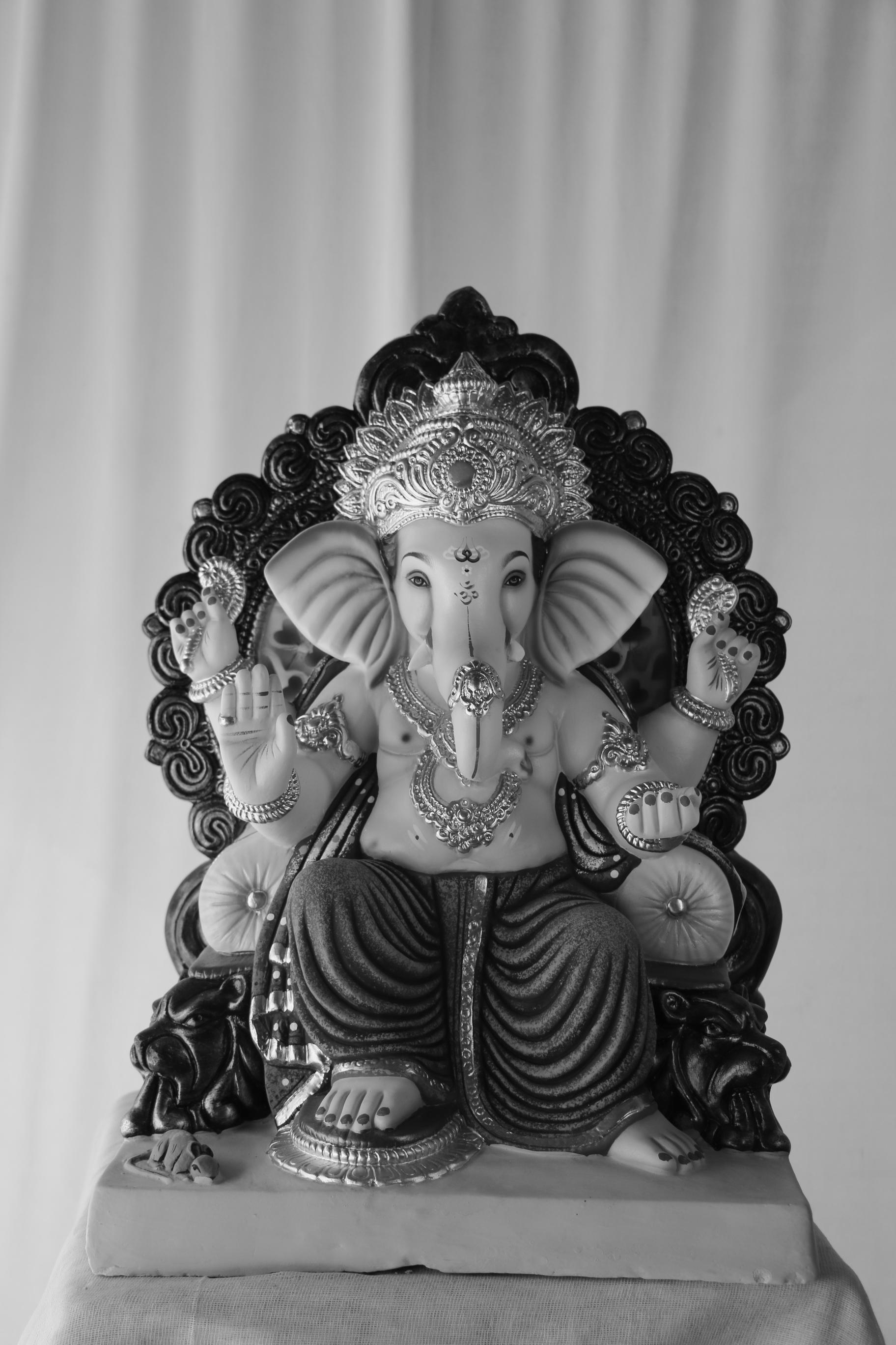 Maharaja Ganpati | POP Ganpati | 21 Inches Height | MSKK-0019-POP-21-MAHAR-PSKK-DNOA
