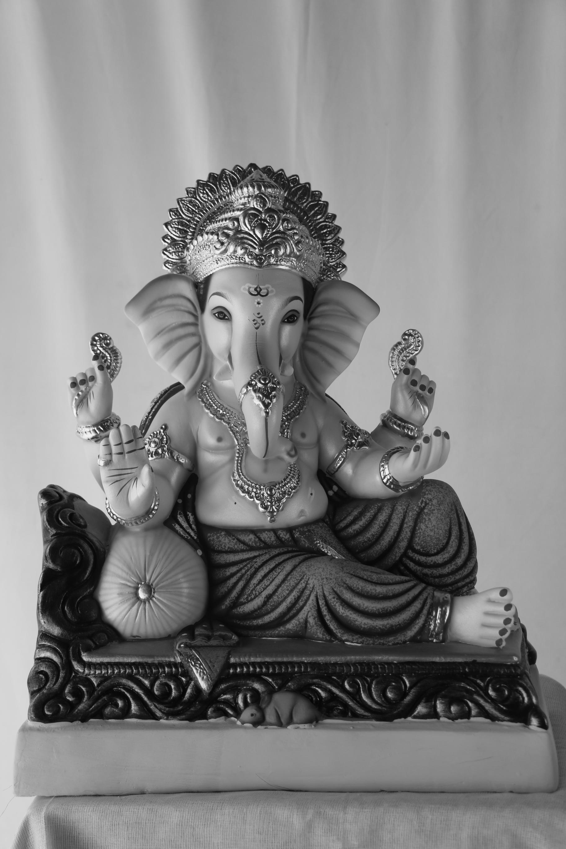 Raajeshahi Ganpati | POP Ganpati | 19 Inches Height | MSKK-0032-POP-19-RAAJE-PSKK-DNOA