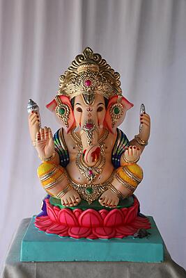 Madhyam Shilp Ganesh Ganpati | POP Ganpati | 21 Inches Height | MSKK-0033-POP-21-MADHY-PSKK-DNOA