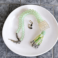 YVONNE NECKLACE AND EARRINGS
