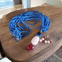 BAMPE NECKLACE RED