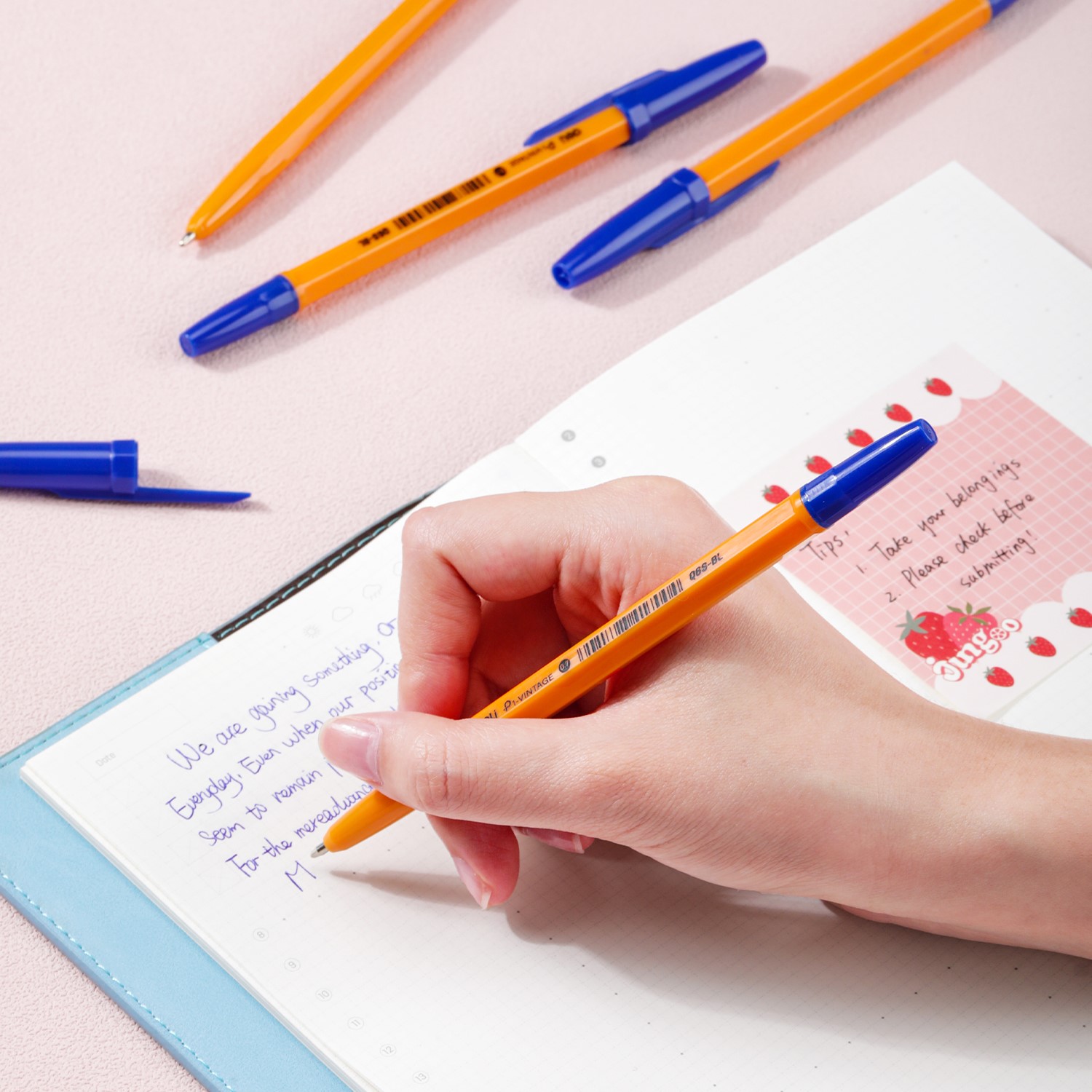 DELI Q6S P1-VINTAGE BALLPOINT PEN 0.7MM - BLUE DELI Q6S P1-VINTAGE BALLPOINT PEN 0.7MM - BLUE