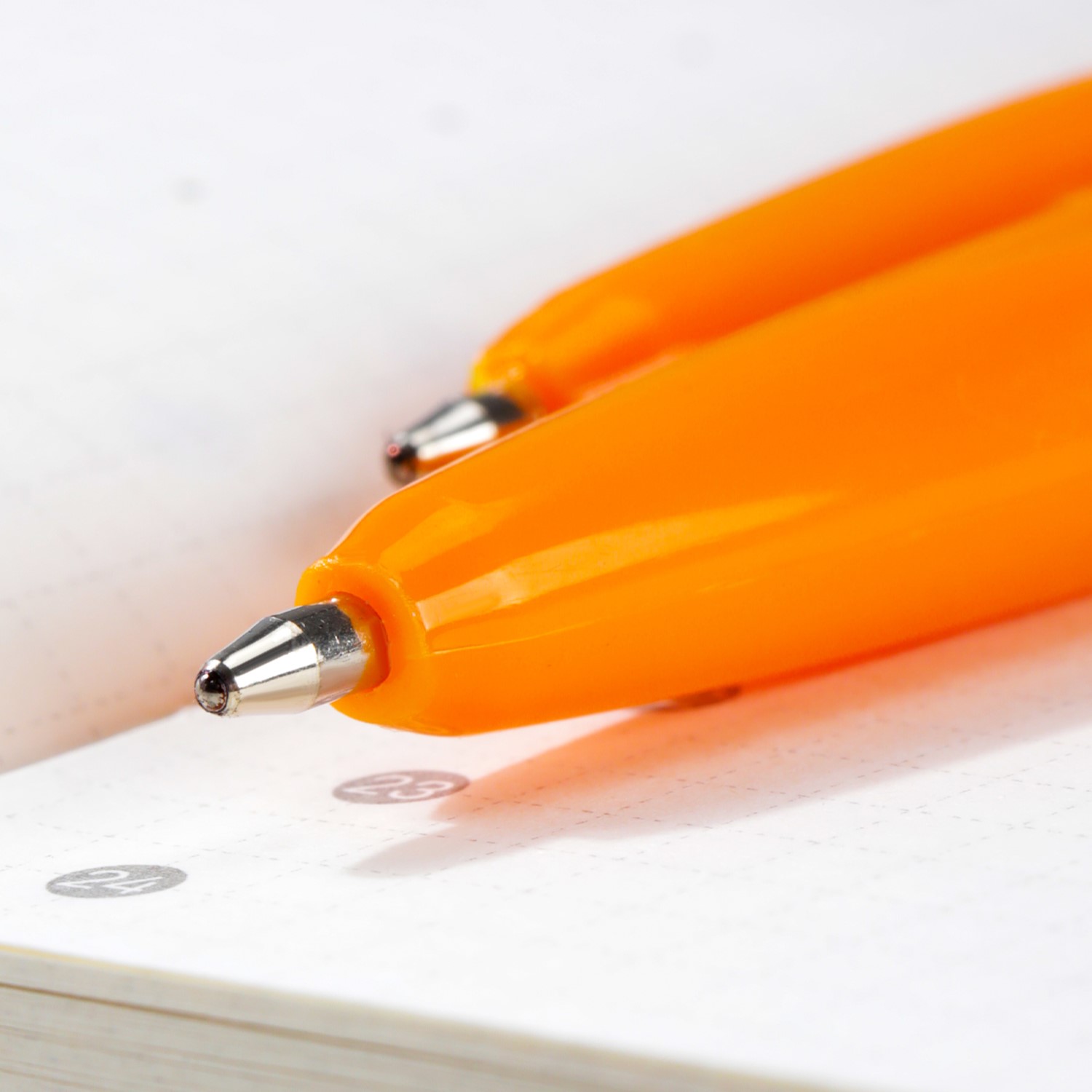 DELI Q6S P1-VINTAGE BALLPOINT PEN 0.7MM - BLUE DELI Q6S P1-VINTAGE BALLPOINT PEN 0.7MM - BLUE