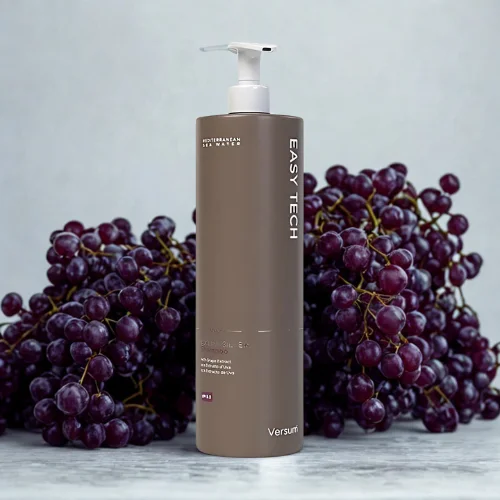 Extra Silver Shampoo by Versum – purple toning shampoo bottle for neutralizing yellow tones in hair. Extra Silver Shampoo by Versum – purple toning shampoo bottle for neutralizing yellow tones in hair.