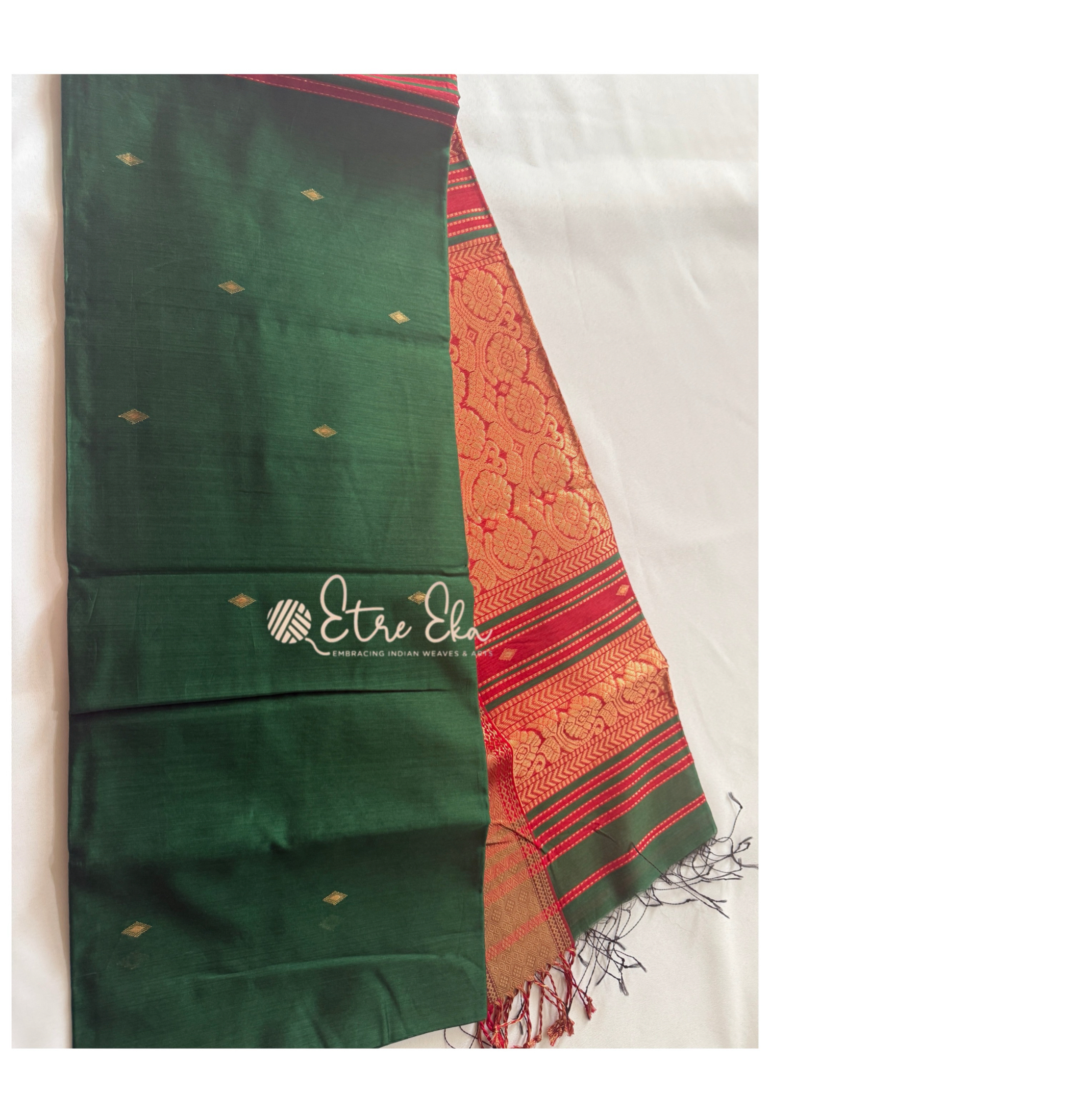 Elegant Maheswari Silk Saree Handwoven Dark Green Saree with Zari woven Red Border and Pallu