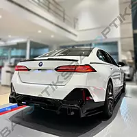 M Performance Style Rear Diffuser Kit – For 2024–2025 BMW G60 530i / i5 (M Sport)