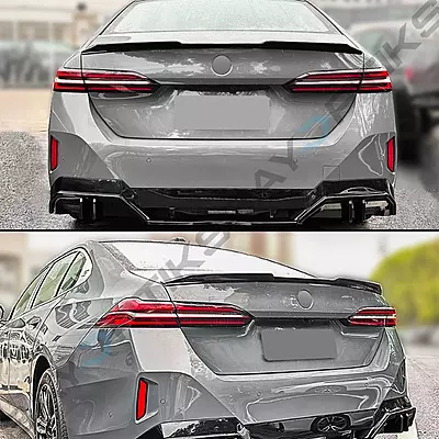 V Style Gloss Black High-Kick Trunk Spoiler – For 2024–2025 BMW G60 530i / 540i / i5 (M Sport)