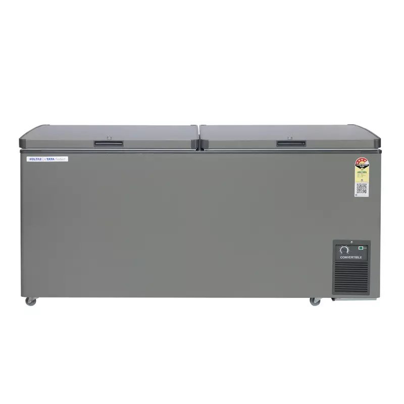 Front view of the white Voltas 421 Litres freezer, highlighting its sleek sunken handle. Front view of the white Voltas 421 Litres freezer, highlighting its sleek sunken handle.