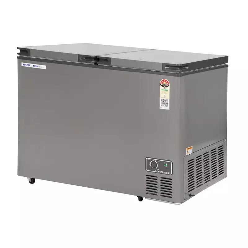 Side profile of the Voltas CVF320DA4-P-PL, highlighting its anti-corrosive body and sunken handle. Side profile of the Voltas CVF320DA4-P-PL, highlighting its anti-corrosive body and sunken handle.