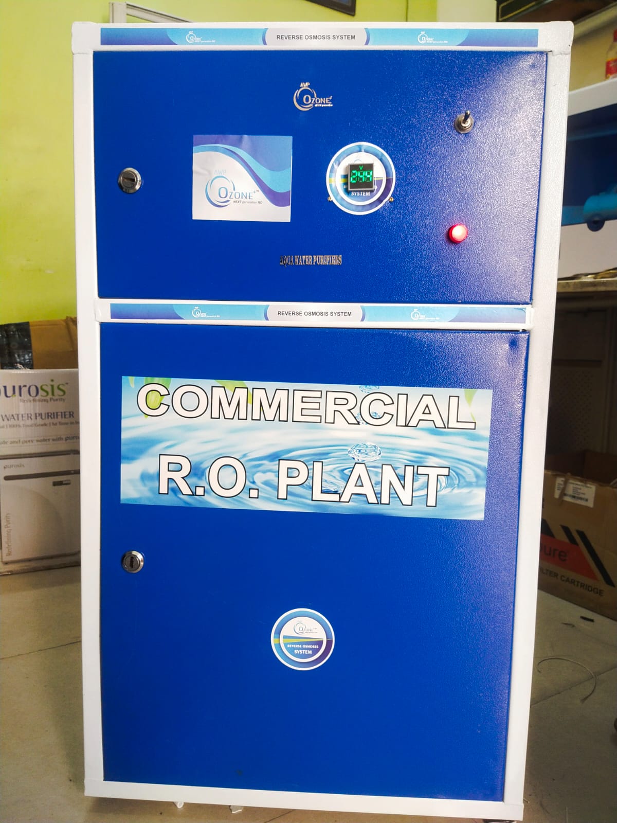 Commercial-grade RO purifier with durable construction.