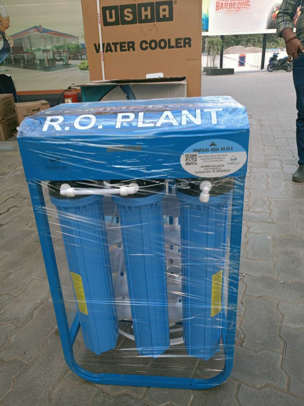Front view of Power Jal 50 LPH reverse osmosis water purification system Front view of Power Jal 50 LPH reverse osmosis water purification system