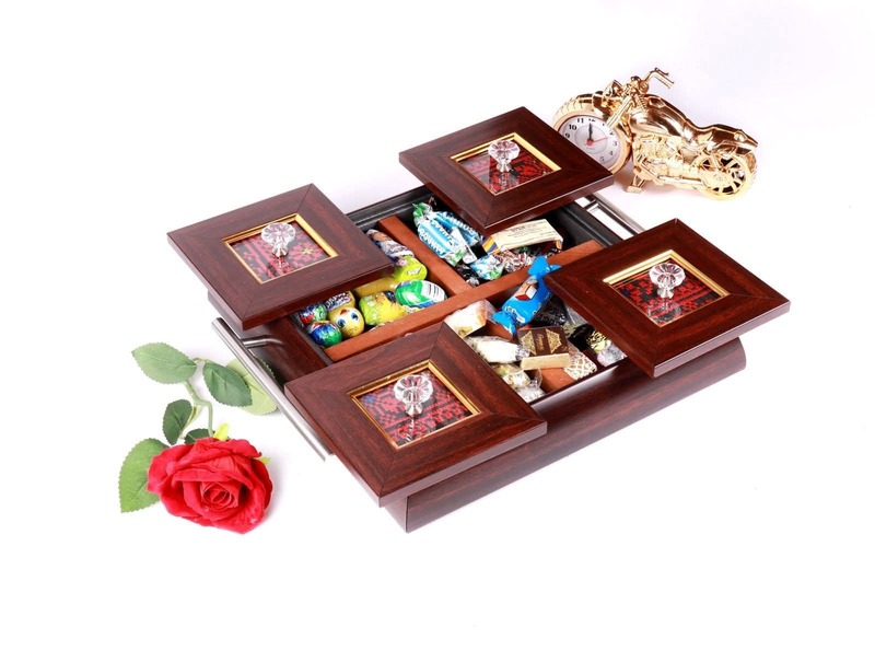 مضيفة حلو خشبية رباعية لون بني