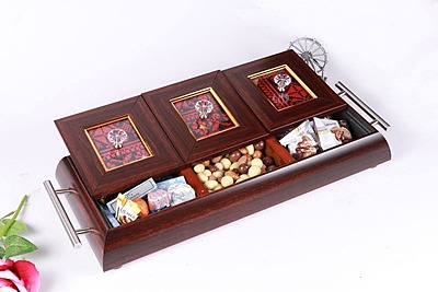 مضيفة حلو خشبية ثلاثية لون بني