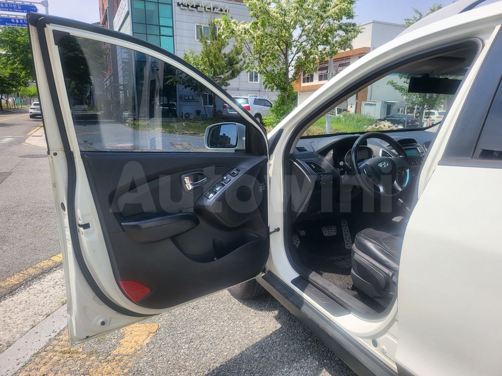 Hyundai Tucson 2010 V144920 ( Techo panoramico ) Hyundai Tucson 2010 V144920 ( Techo panoramico )