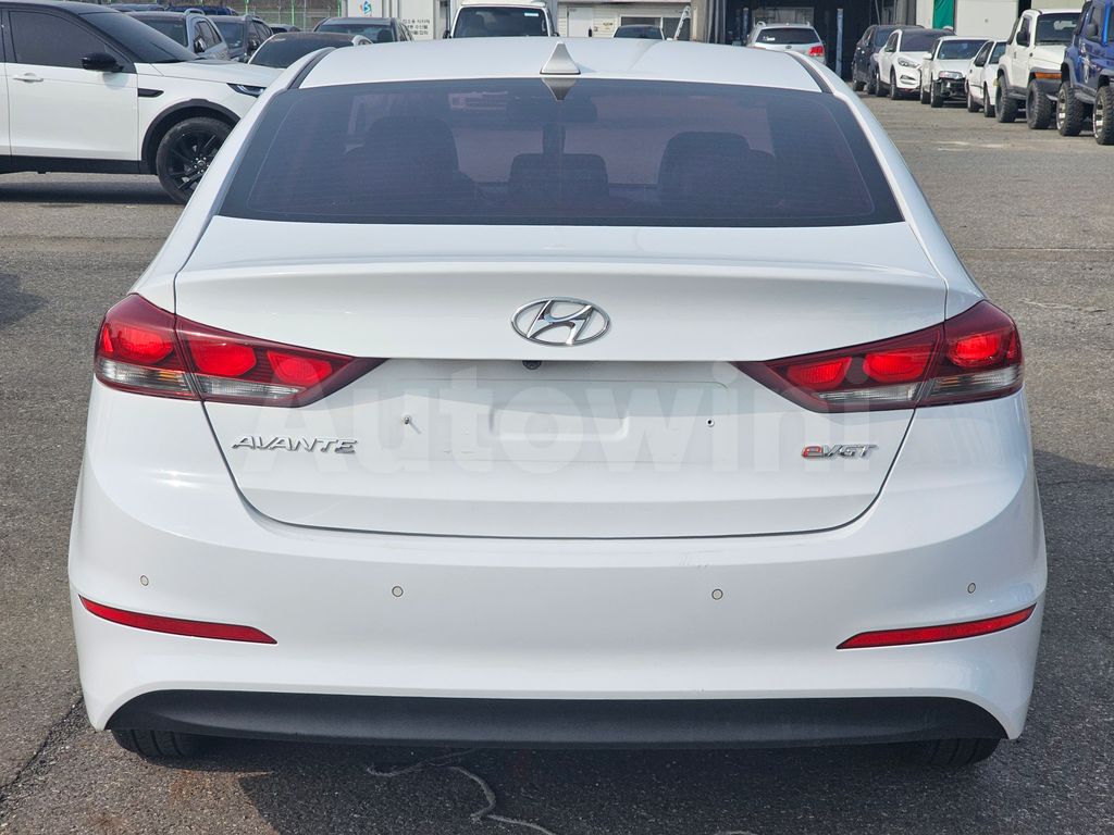 Hyundai Avante 2016 ID : V129927
