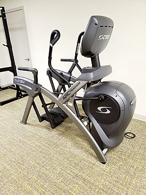 Cybex 771AT Arc Trainer