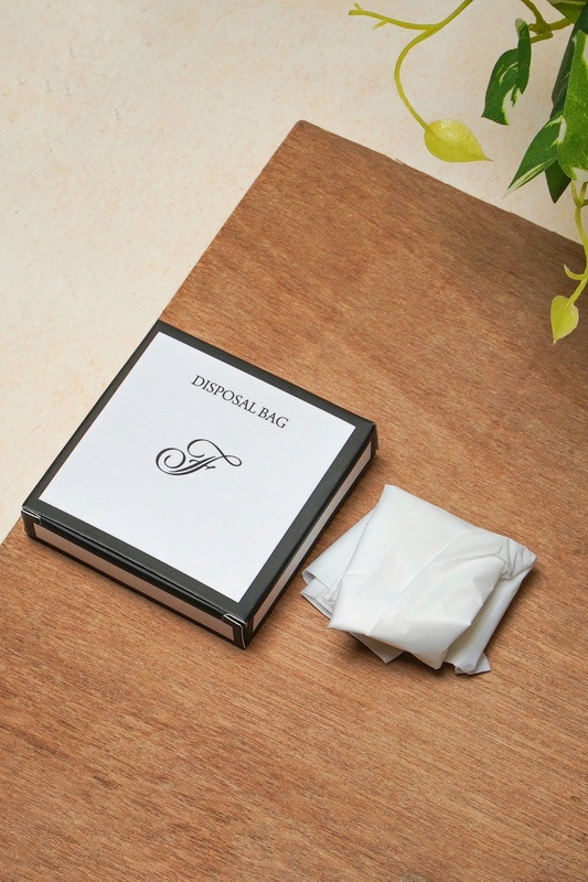 SANITARY BAG IN BOX