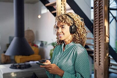 Philips On Ear Wireless Headphone TAH6506BK Philips On Ear Wireless Headphone TAH6506BK