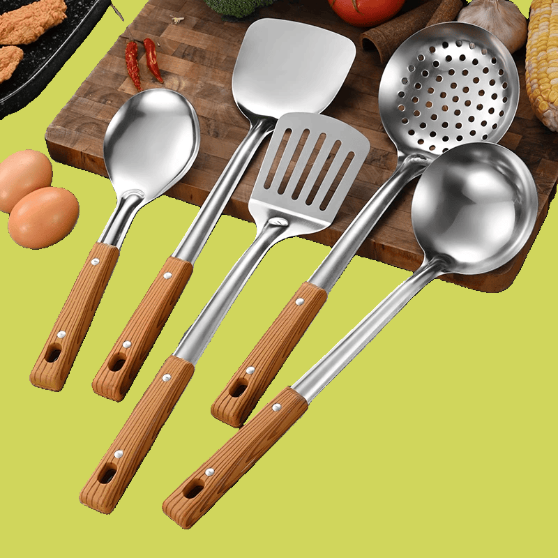 SET OF KITCHEN UTENSILS SET OF KITCHEN UTENSILS
