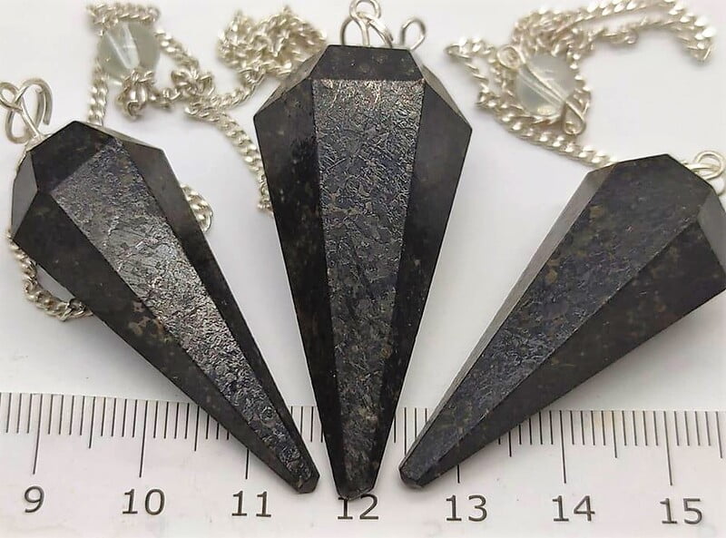 Nuumite Pendulum