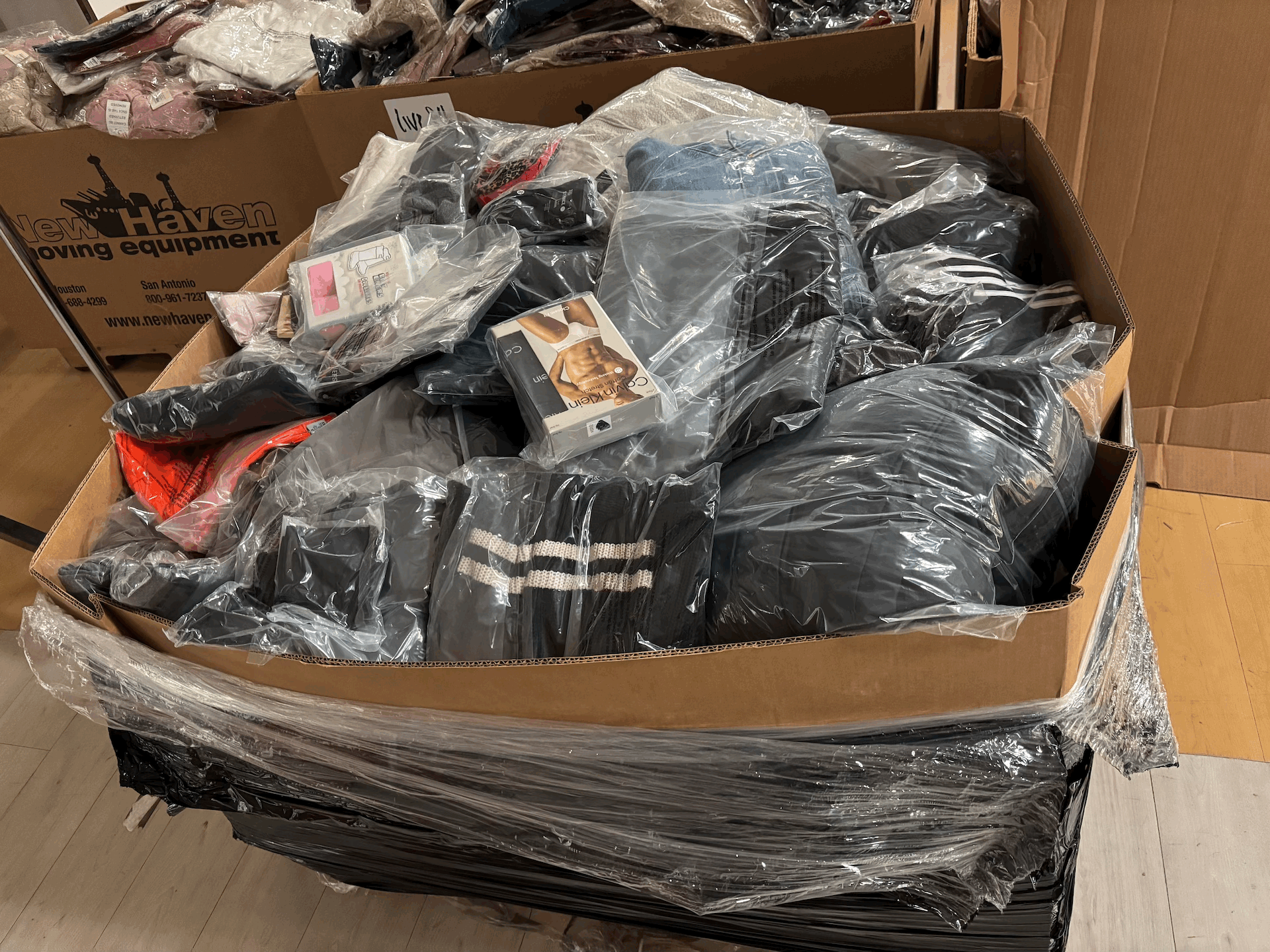 Name-Brand APPAREL Pallet